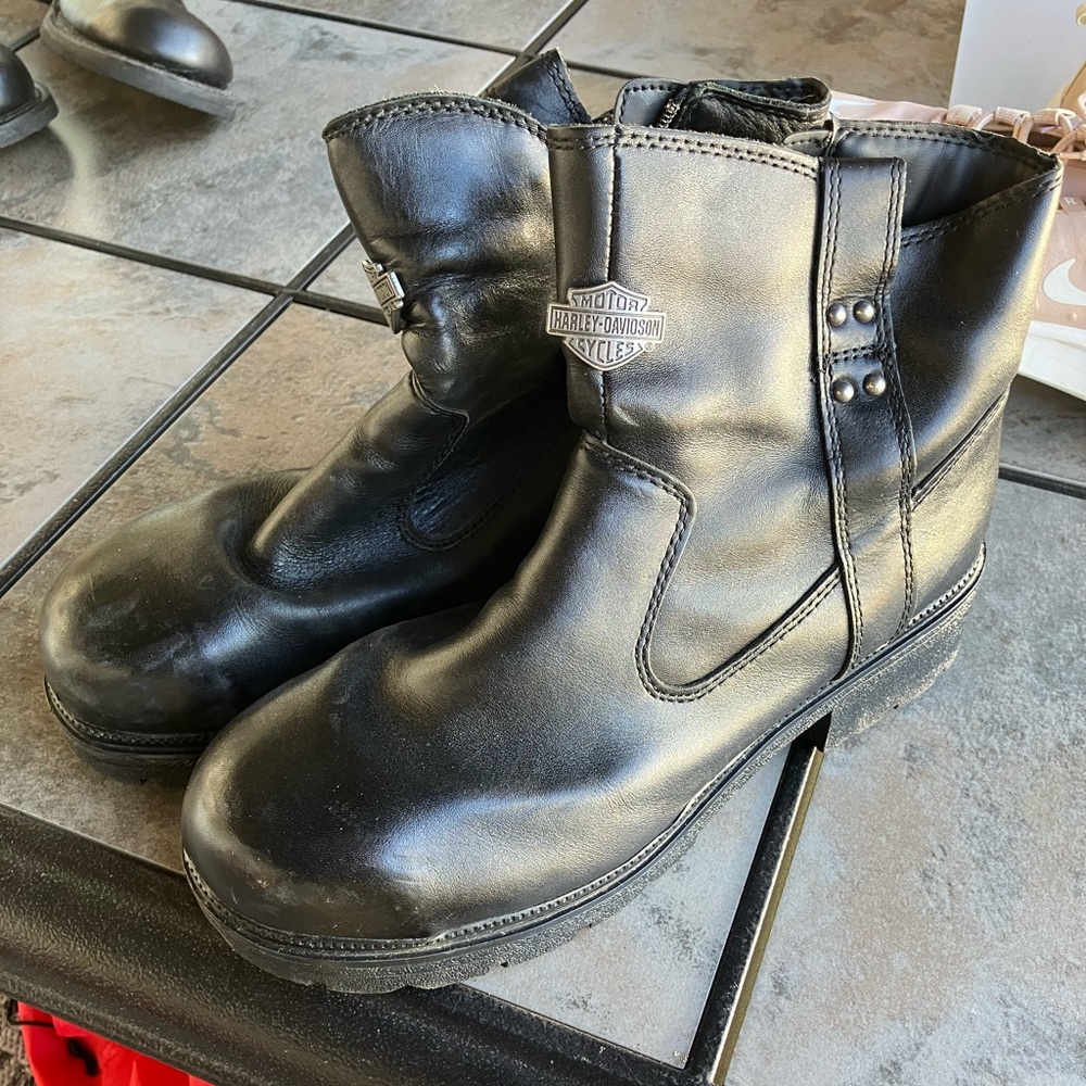 Women’s Harley Davidson steel toe boots. Size 11